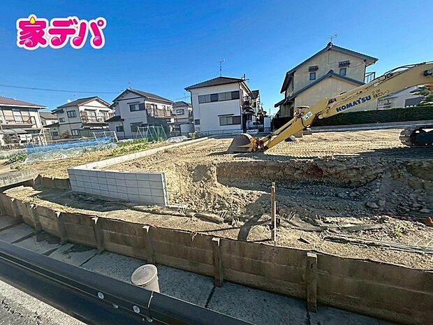 住宅ローンにご不安のあるお客様も、まずはお気軽にご相談下さい。お客様に最適な資金計画と金融機関をご案内いたします。