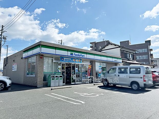 ファミリーマート 豊橋向山町店(440m)