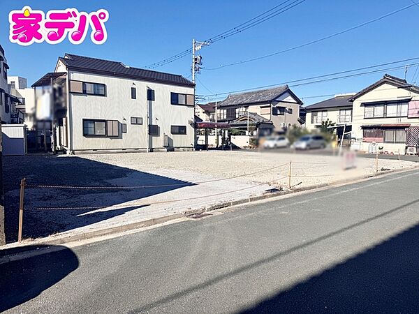 豊橋鉄道東田本線「競輪場前」駅まで徒歩4分。通勤や通学にも便利な立地です。