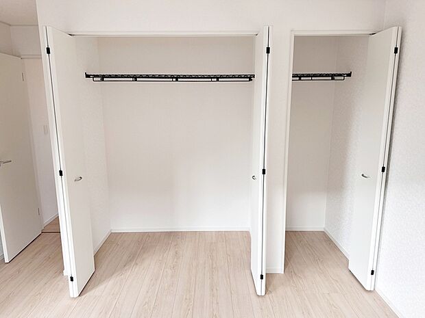 【CL】 全居室に収納が完備されています。衣類や雑貨、子供のおもちゃまでスッキリ収納できます。