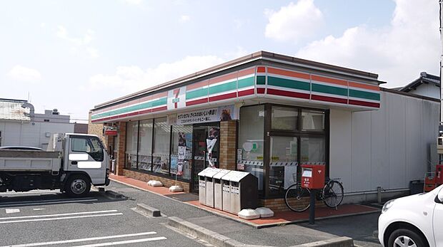 セブンイレブン豊橋忠興店(520m)