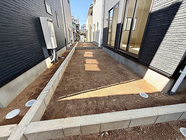 ハーブやお花を植えてガーデニングしたり、楽しみ方は自由自在！ 