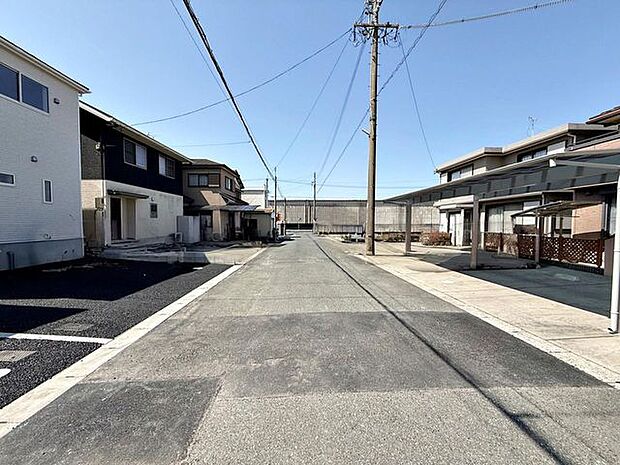 前面道路:北東側公道5.9m幅