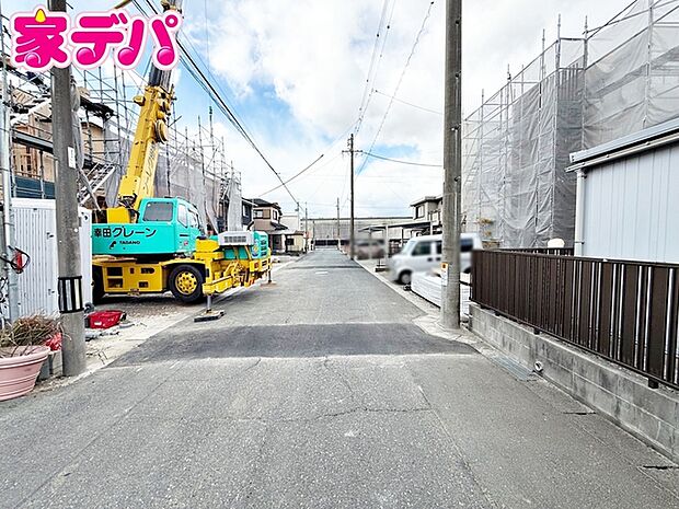 前面道路：北東側約6ｍ幅