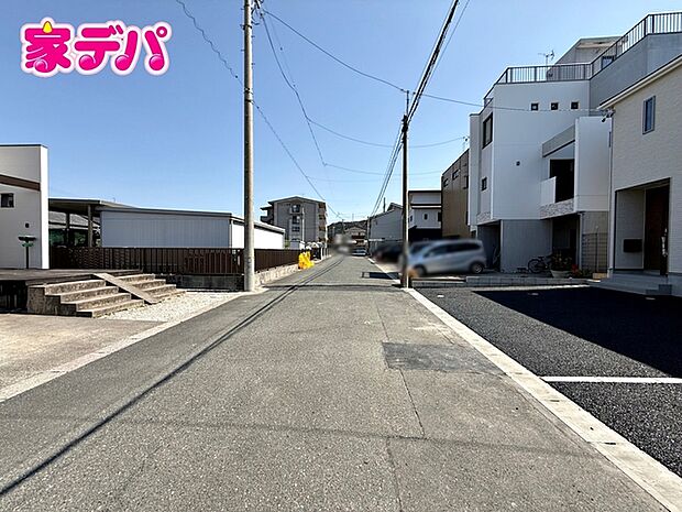 前面道路:北東側約5.9m幅