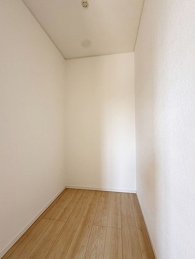 【WIC】 WICは洋服、帽子、バッグなど全て収納可能!お部屋がスッキリ整理整頓できます!