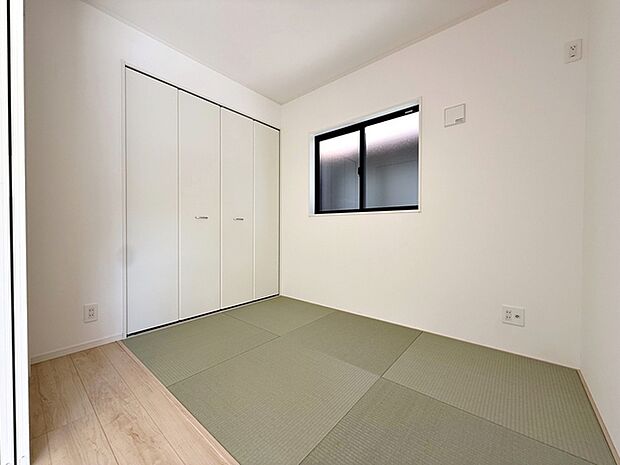 【洋風和室3.7帖】 和モダンのお洒落な空間。普段はお子様の遊びスペースやくつろぎスペースにも使えます!