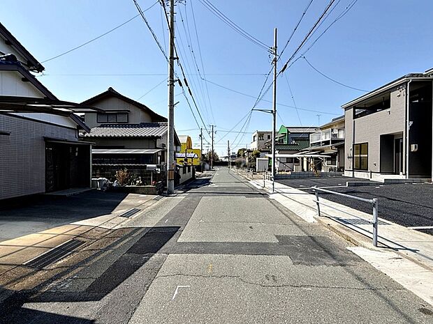 前面道路：南西側約7ｍ幅