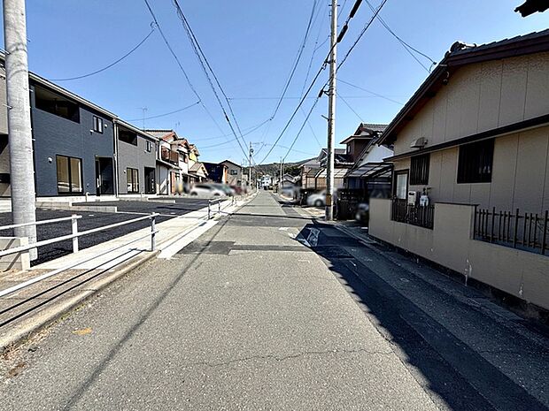 前面道路：南西側約7ｍ幅