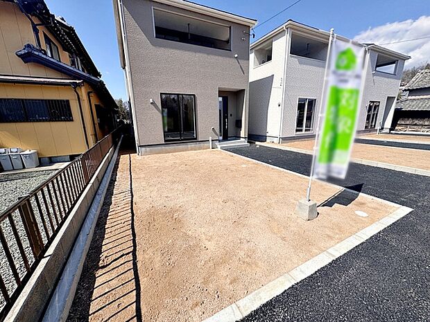 ハーブやお花を植えてガーデニングしたり、楽しみ方は自由自在!