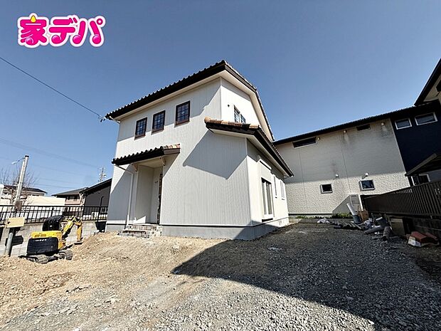 住宅ローンにご不安のあるお客様も、まずはお気軽にご相談下さい。お客様に最適な資金計画と金融機関をご案内いたします。