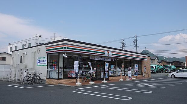 セブンイレブン豊橋東森岡1丁目店（520m）