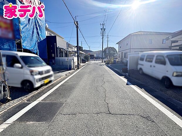 前面道路：南西側約ｍ幅