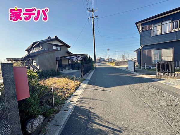 前面道路：北側約5.5ｍ幅