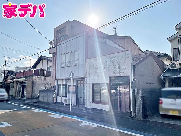 バス停「築地」まで徒歩1分！交通アクセス良好です！