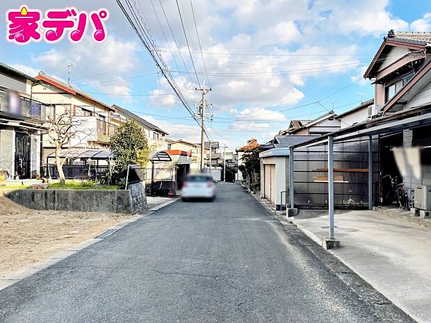 前面道路も広く車通りも少ないので、運転が苦手な方でも自分のペースで駐車ができます 