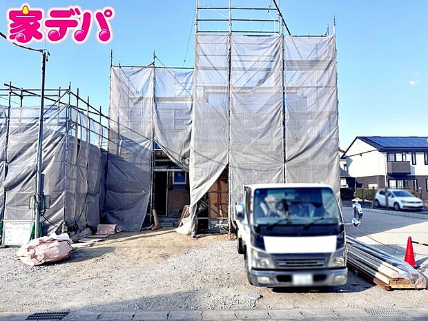 【5号棟】上棟しました！ ・長期優良住宅 ・4LDK ・LDK18帖、隣接洋室4.5帖 ・全居室収納完備 ・パントリー ・2面バルコニー ・並列駐車場2台可