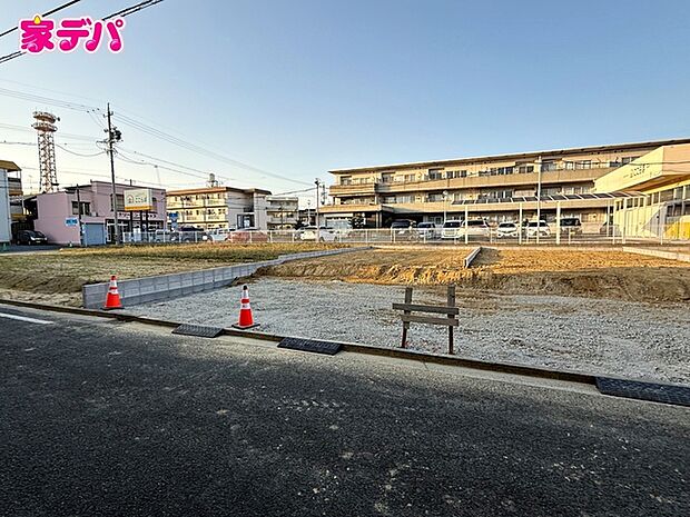 住宅ローンにご不安のあるお客様も、まずはお気軽にご相談下さい。お客様に最適な資金計画と金融機関をご案内いたします。