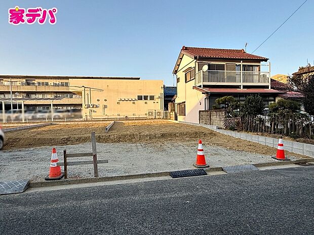 住宅ローンにご不安のあるお客様も、まずはお気軽にご相談下さい。お客様に最適な資金計画と金融機関をご案内いたします。