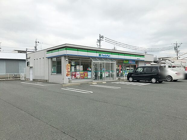 ファミリーマート豊橋南栄空池店(620m)