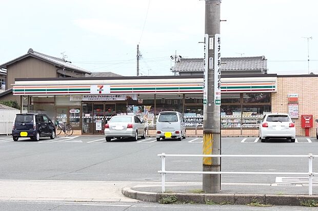 セブンイレブン豊橋草間町店(650m)