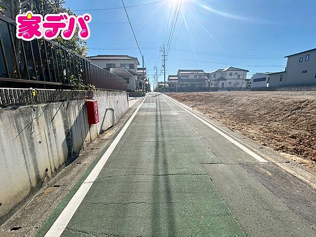 前面道路：東側約4.5ｍ幅