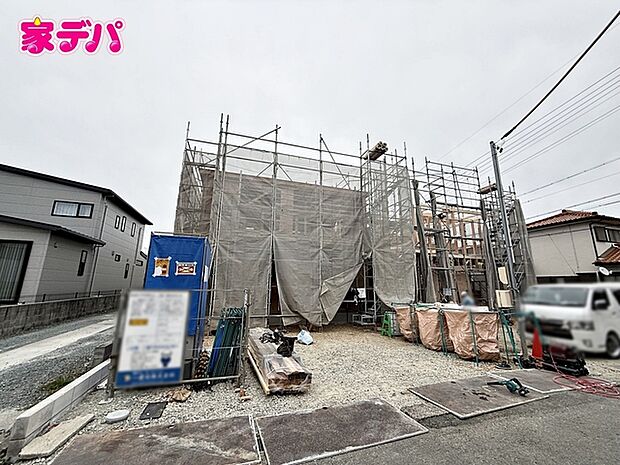 上棟しました!ご見学希望のお客様につきましては現地の他に同社の完成物件にて設備や仕様などご確認いただけます。