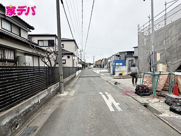静かな住宅街で、車の出入りもスムーズです。