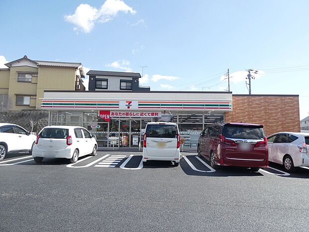 セブンイレブン豊橋西高師町店(580m)