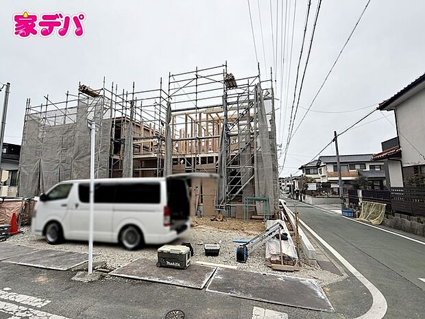 【新築分譲全5棟】ご成約キャンペーン実施中。詳細はスタッフまでお問合せ下さい。(右側の建物になります)