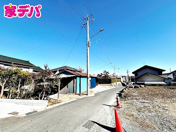 前面道路：南側約4ｍ幅