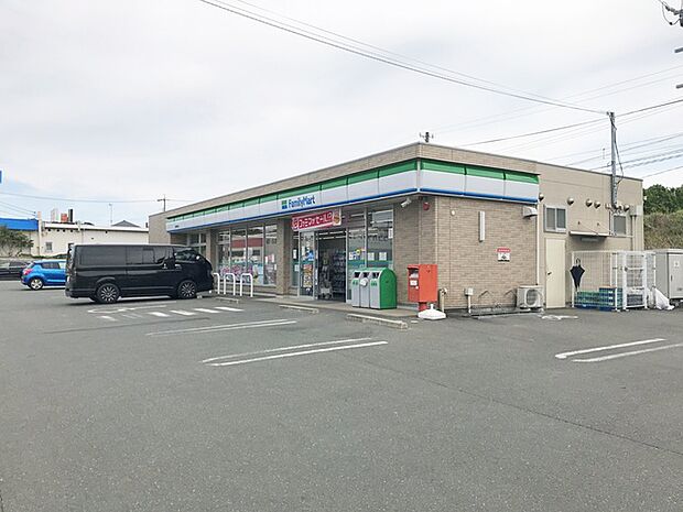 ファミリーマート田原豊島店(480m)