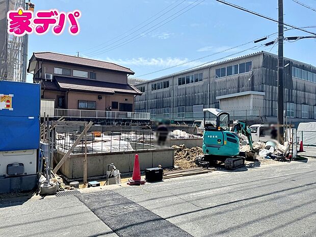 基礎工事中です。ご見学希望のお客様につきましては同型同仕様の物件にご案内いたします