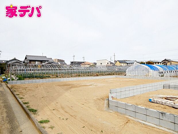 【3号棟】建築予定地です！ ・長期優良住宅 ・4LDK ・LDK17帖、隣接洋室4.5帖 ・全居室収納完備 ・2面バルコニー ・全室南向き ・並列駐車場2台可