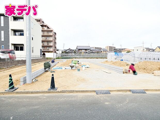 【2号棟】建築予定地です! ・長期優良住宅 ・5LDK ・LDK18.2帖、隣接洋室4.4帖 ・全居室収納完備 ・リビング階段 ・インナーバルコニー ・駐車場3台以上