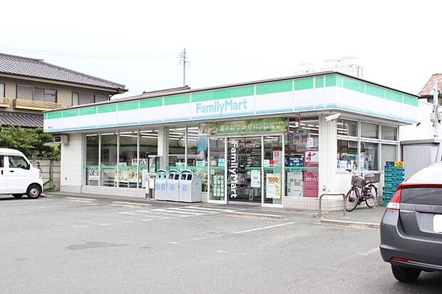 ファミリーマート豊橋草間町店(470m)