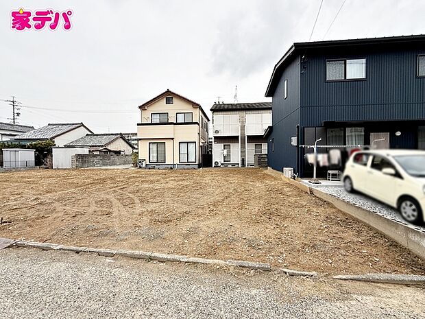 住宅ローンにご不安のあるお客様も、まずはお気軽にご相談下さい。お客様に最適な資金計画と金融機関をご案内いたします。