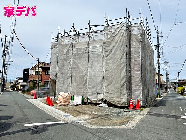 【1号棟】上棟しました！ ・長期優良住宅 ・角地 ・5LDK ・LDK15.75帖、隣接洋室4.5帖 ・全居室収納完備 ・パントリー ・駐車場3台可