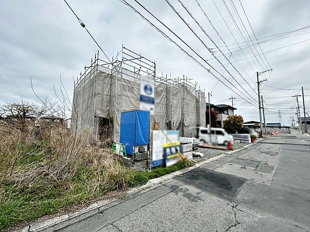 【新築分譲全2棟】ご成約キャンペーン実施中。詳細はスタッフまでお問合せ下さい。(奥の建物になります)