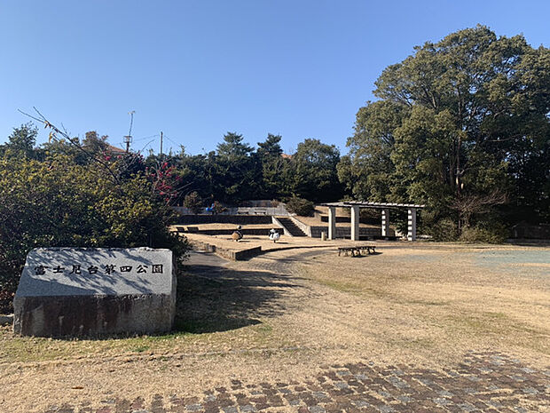 富士見台第四公園（180m）