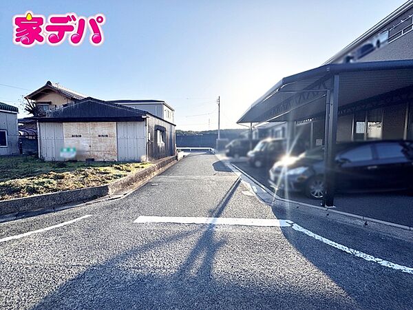 前面道路：北東側約5.8ｍ幅
