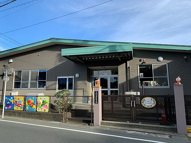 二川東保育園(90m)