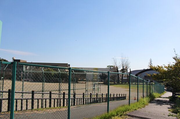 二川小学校(480m)