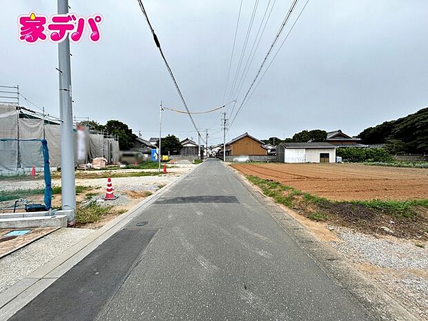 前面道路：南側約4.2ｍ幅