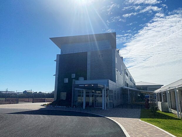 赤羽根中学校(550m)