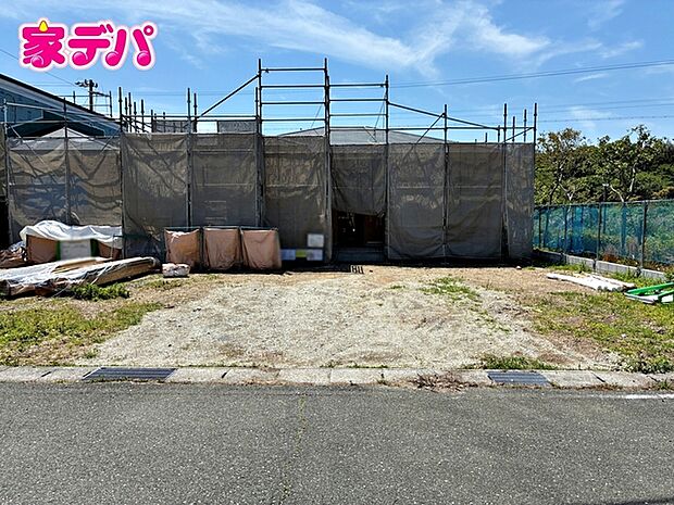 上棟しました。ご見学希望のお客様につきましては同型同仕様の物件にご案内いたします