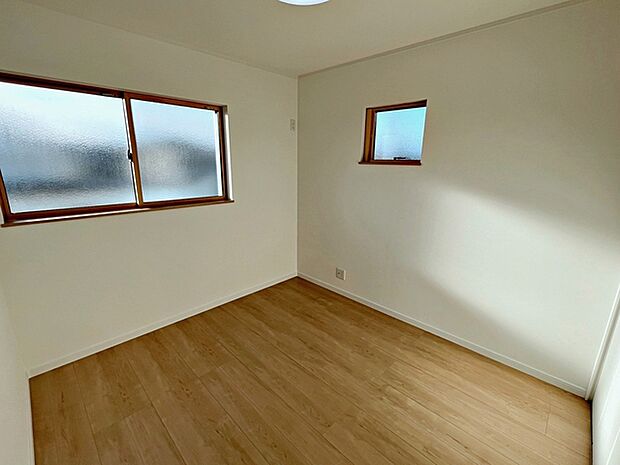 【施工例】お子様の一人部屋に最適な居室です。クローゼット付きで自然とお片付けできる環境に!