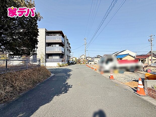 前面道路:西側約6m幅