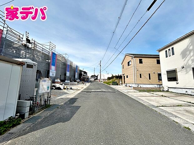 前面道路:南東側約6m幅
