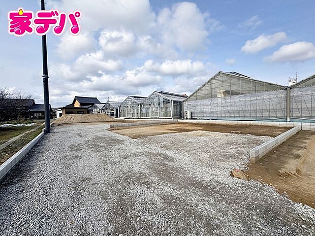 【2号棟】建築予定地です！ ・長期優良住宅 ・日当たり良好 ・4LDK ・LDK17.7帖、隣室洋室3.7帖 ・パントリー ・全居室収納完備 ・南庭 ・駐車場3台可
